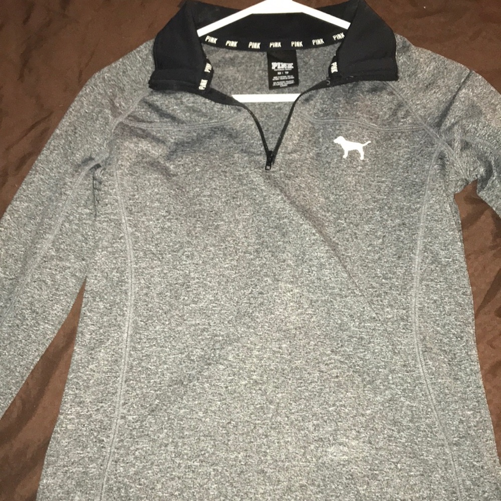 🛍 PINK quarter zip